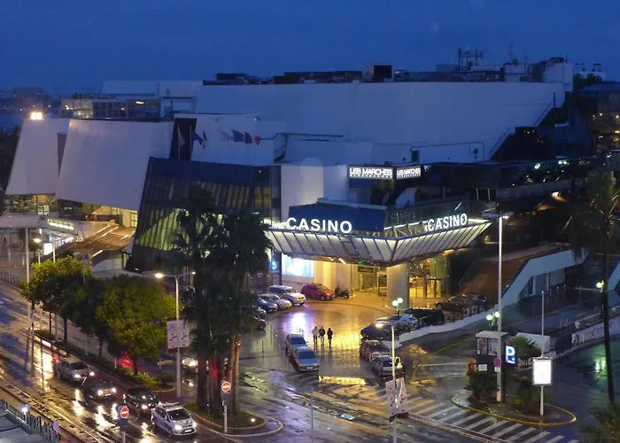 スプレンディッド ホテル 4*