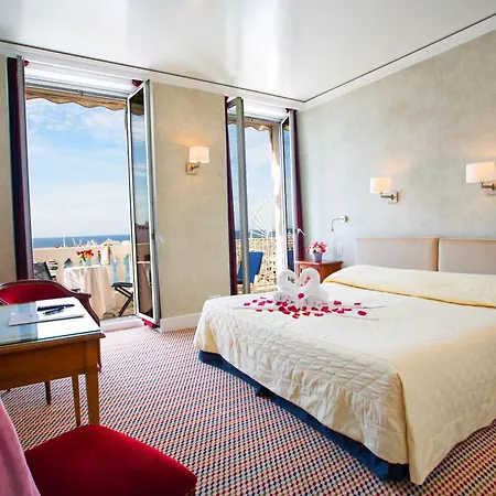 Ξενοδοχείο Splendid 4*